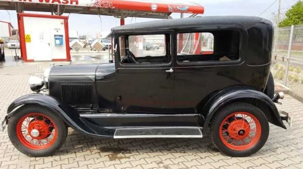 Suma ireală pentru care se vinde un Ford Model A din 1929, pe OLX, în anul 2023. „Bijuteria” pe 4 roți are acte din America