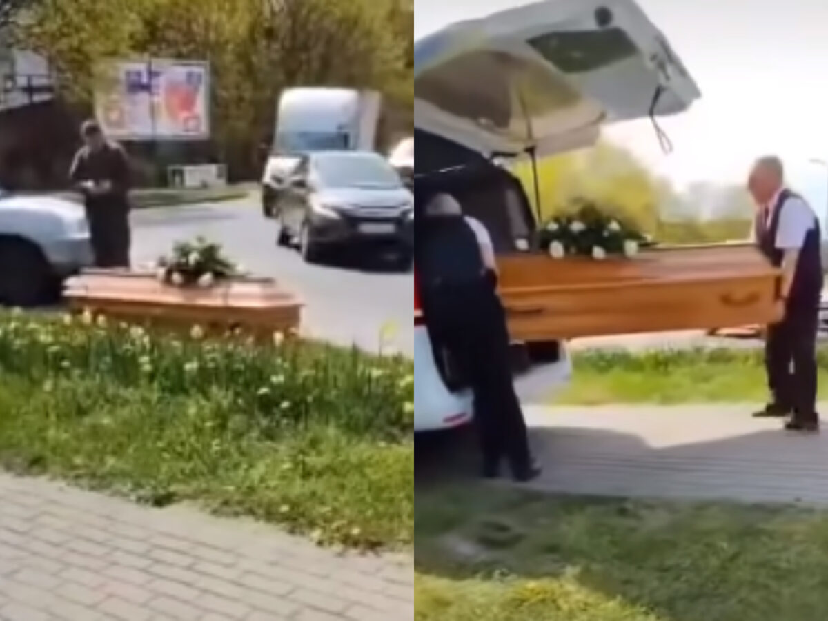 Scene ireale! Angajații unei firme de pompe funebre au pierdut un sicriu, iar imaginile au devenit virale