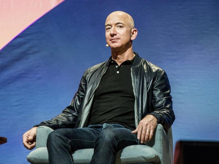 Jeff Bezos și-a dus iubita într-o vacanță de lux. Cum arată „bijuteria” ținută la secret de miliardarul american