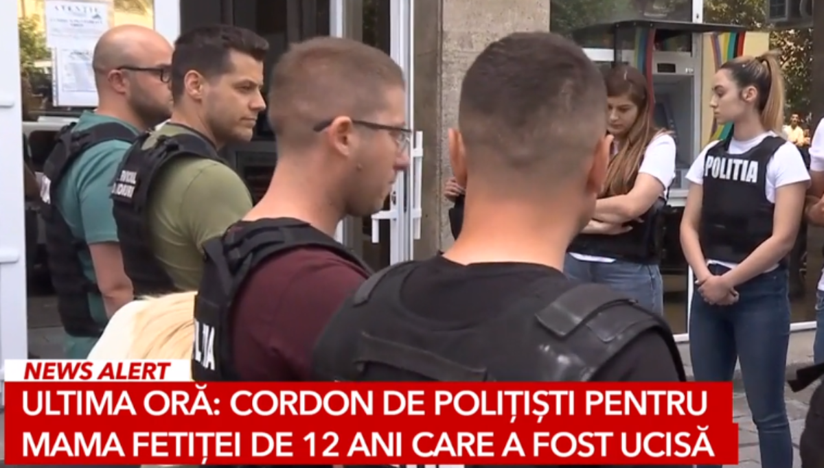 Mama fetiței din Berceni ucisă la doar 12 ani, apărată de un cordon de polițiști. De ce s-au temut la audieri