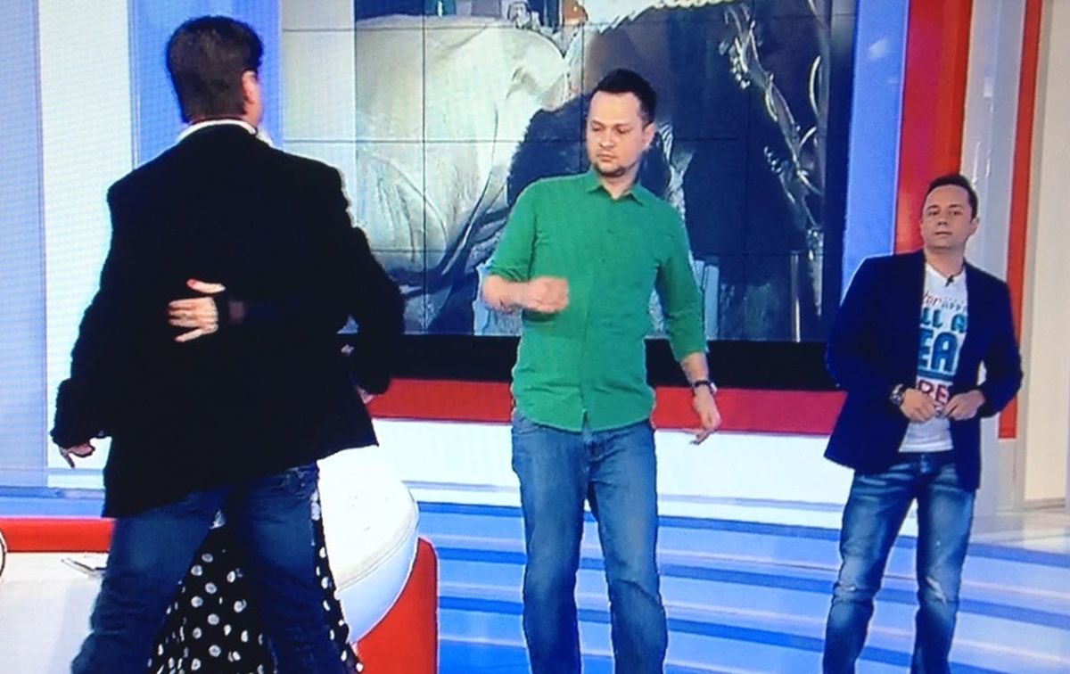 Cătălin Măruță, bătut în direct, în propria emisiune de la Pro Tv. Au trecut mai bine de 10 ani de la una dintre cele mai tari farse din istoria televiziunii