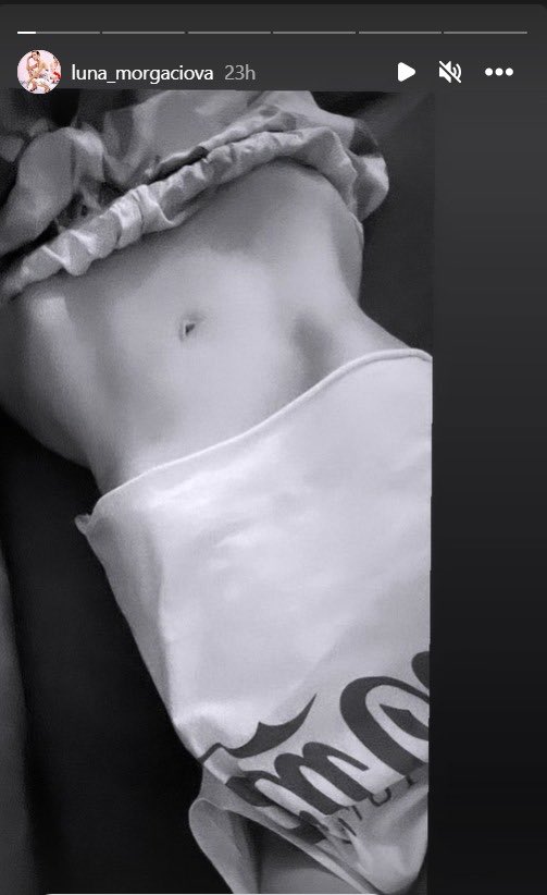 Luna Morgaciova s-a fotografiat cu abdomenul la vedere / sursă foto: Instagram