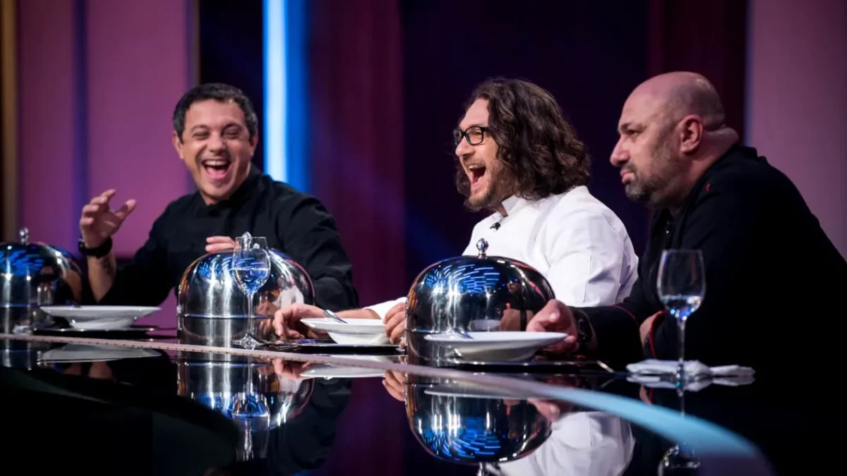 Marea surpriză din noul sezon Chefi la Cuțite, de la Antena 1! Florin Dumitrescu, Sorin Bontea și Cătălin Scărlătescu au rămas fără cuvinte când l-au văzut 