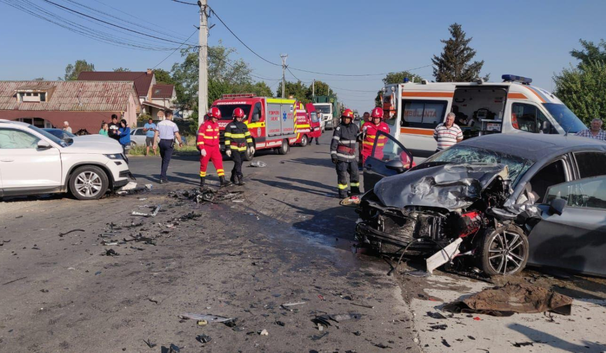 Un șofer oltean de 19 ani s-a urcat drogat la volan și a provocat o tragedie. Mama lui a murit, iar tatăl este la spital