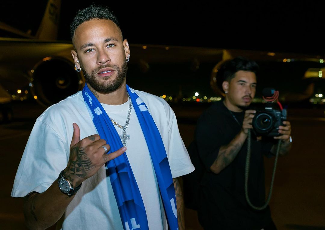 Pentru că iubita e însărcinată, Neymar a luat-o pe alta la petrecere! Ce a urmat. „Mă gândesc doar la fiica mea”