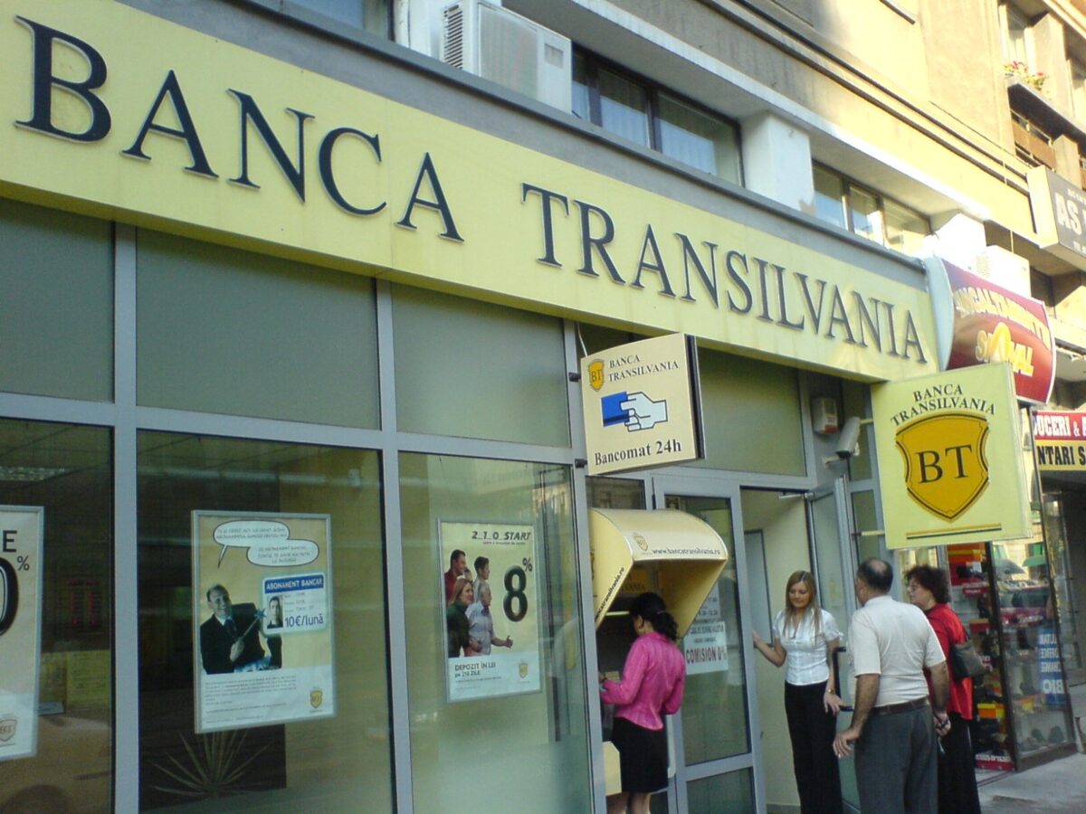 Nebunie la Banca Transilvania la sfârșitul săptămânii trecute. Ce s-a întâmplat în unitățile din România