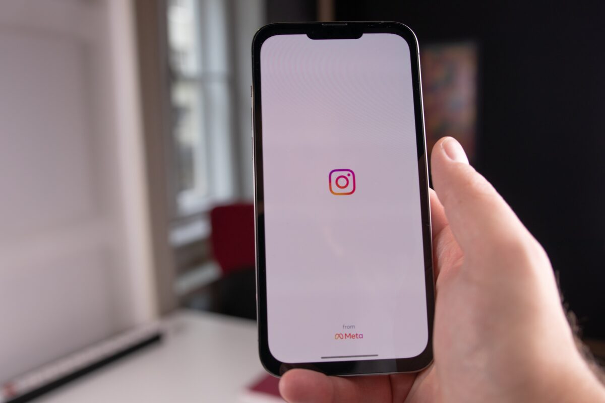 Instagram preia modelul YouTube și le cere bani utilizatorilor. Cât te costă să scapi de reclame