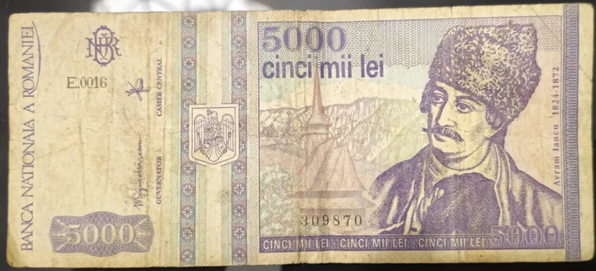 Mai ai această „comoară” acasă? La ce preț se vinde o bancnotă de 5.000 de lei din anul 1993, cu chipul lui Avram Iancu