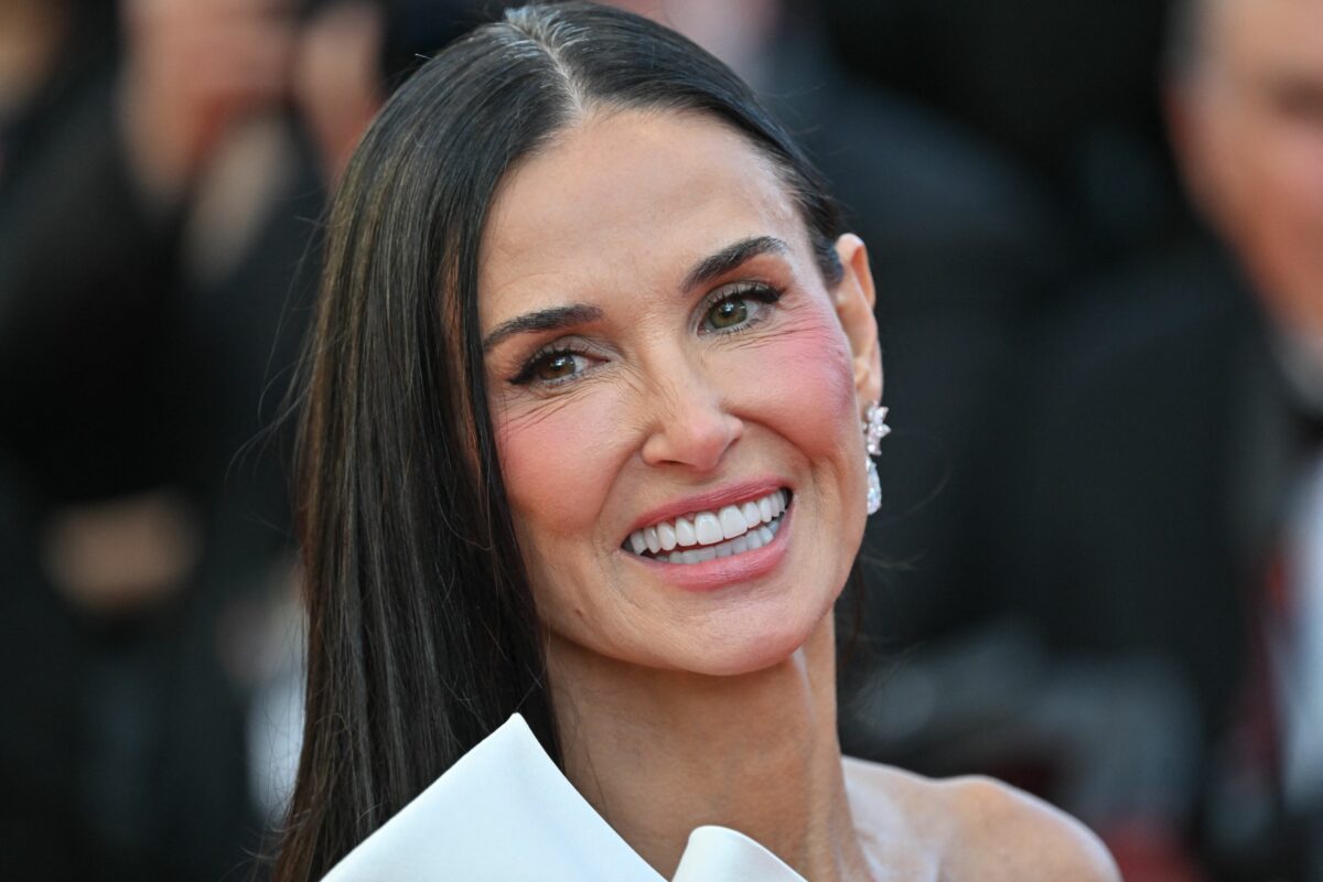 La 61 de ani, Demi Moore se iubește cu un tinerel de 34! Cine este și cum arată cel care i-a furat inima actriței