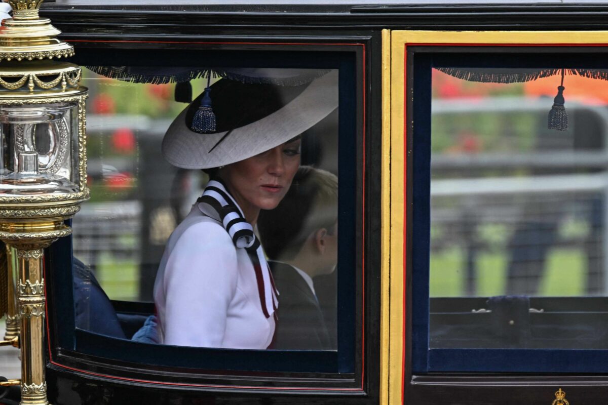 Kate Middleton, detaliul dureros pe care nimeni nu l-a observat la ziua Regelui Charles. Ce s-a întâmplat când Prințesa de Wales a coborât din trăsura regală