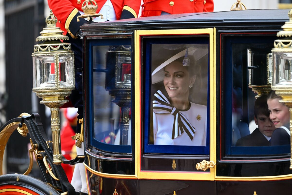 Obiectul de care Kate Middleton nu se desparte niciodată. Are peste 70 de apariții publice cu el