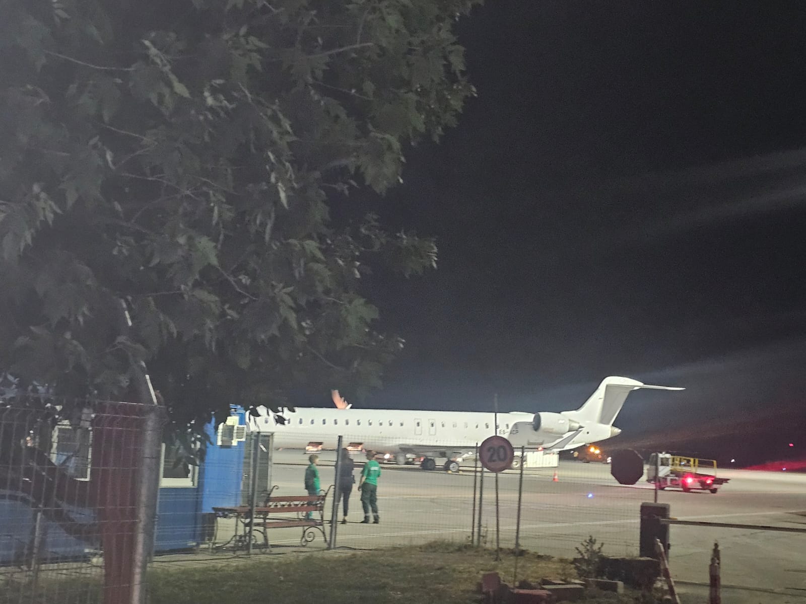 Avionul care l-a adus pe Travis Scott în România. Sursa foto: Cancan.ro