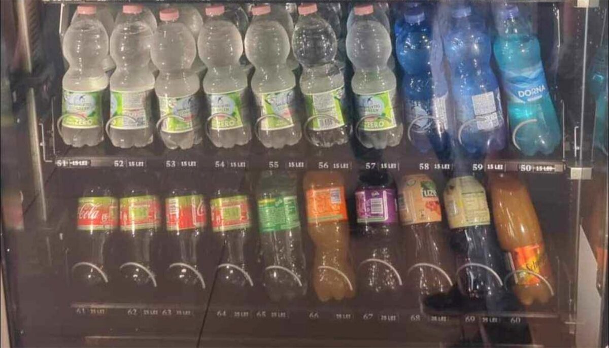 Nu este o eroare! Ireal cât costă o sticlă de Cola sau Fanta, la 0.5l, în aeroportul din Iași
