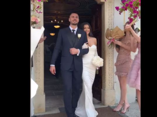 După Denis Drăguș și Ianis Hagi, un nou fotbalist s-a căsătorit! Cu ce se ocupă Mara, soția lui