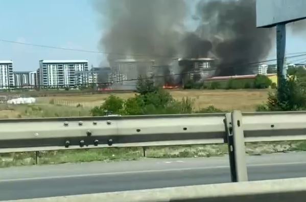 Incendiu în Militari, București. Focul se extinde rapid, informații de ultimă oră