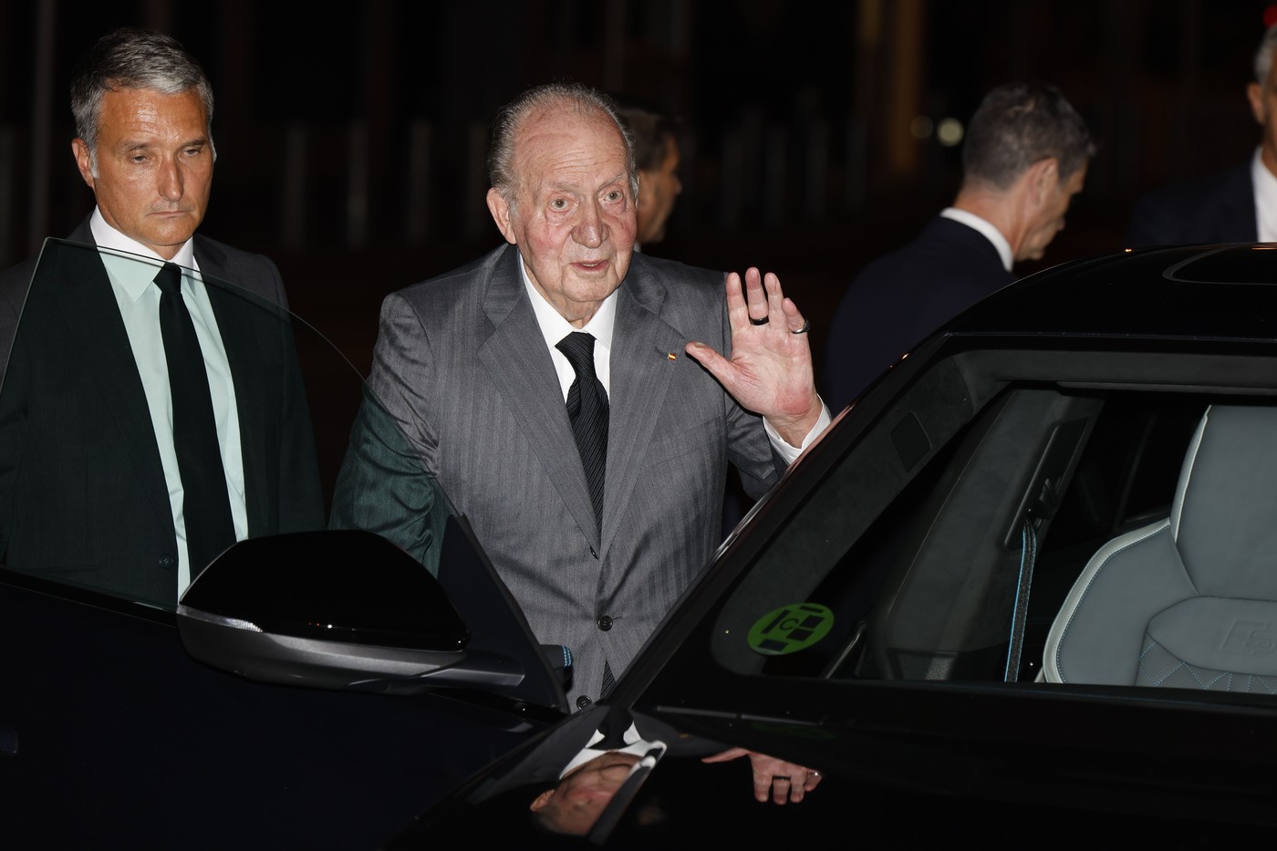 Scandal uriaș la Casa Regală a Spaniei! Regele Juan Carlos, șantajat de fosta amantă