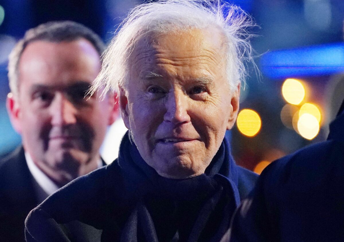 ”Joe Biden este mort din 2019 și a fost înlocuit de un actor”. Cum demonstrează Emil Străinu că președintele SUA este o clonă