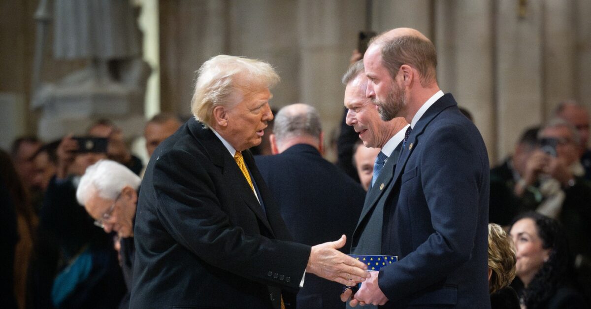 Donald Trump și prințul William s-au întâlnit la ceremonia de la catedrala Notre Dame. Ce au discutat cei doi