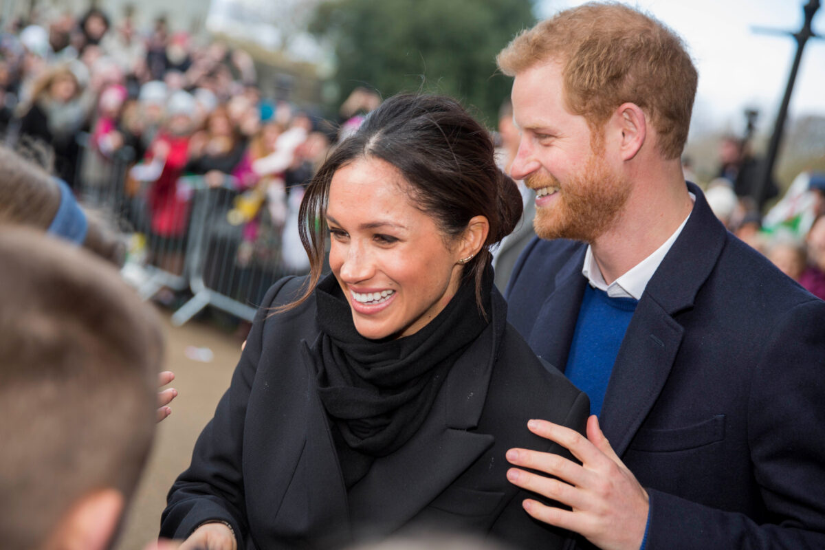 Acuzații serioase la adresa lui Meghan Markle și a prințului Harry. Cine susține că nu sunt copiii lor în felicitare